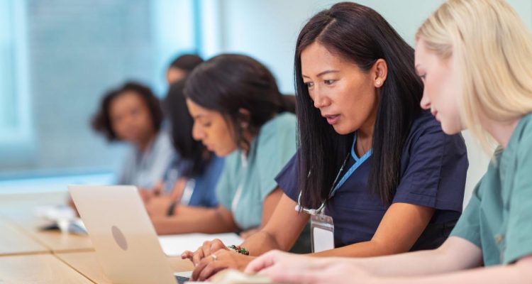 Best Note Taking Software for Students and Professionals